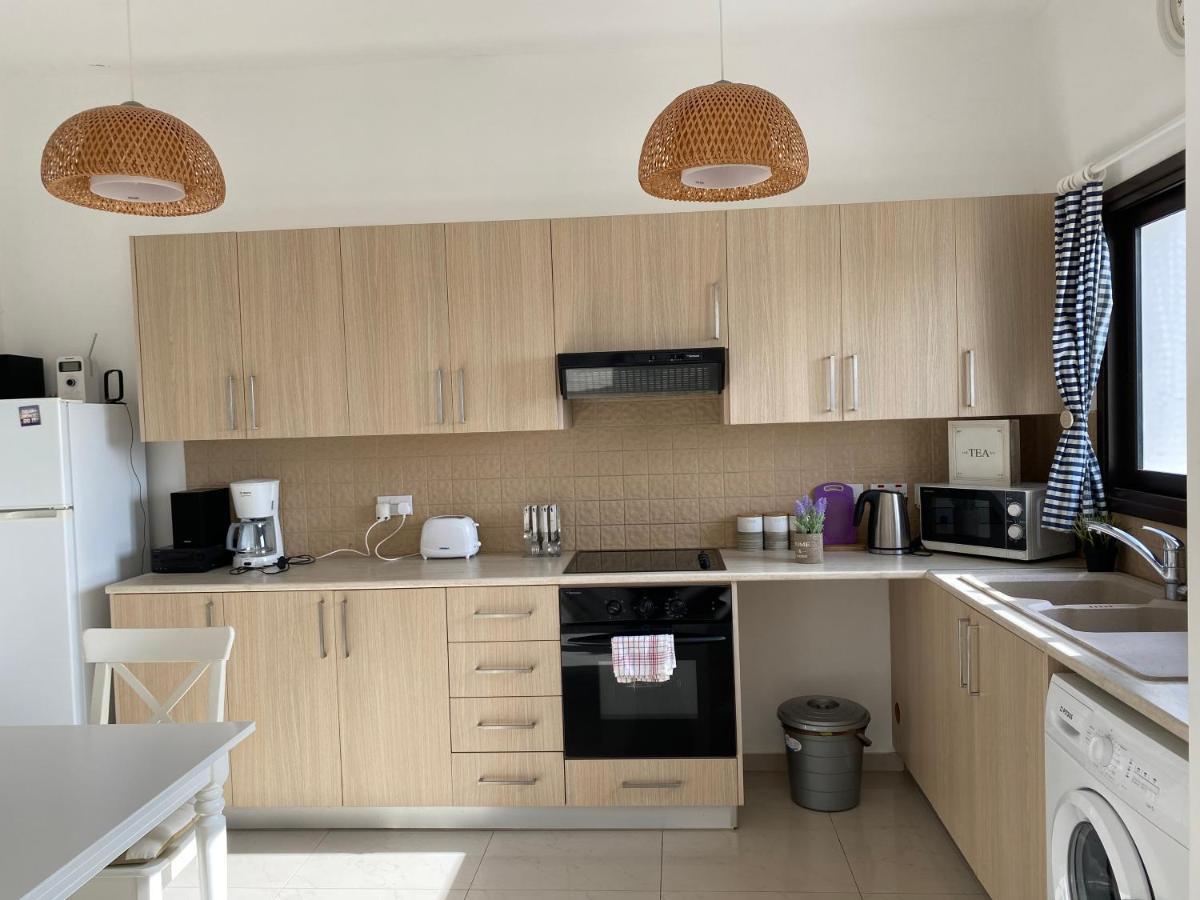 Two Bedroom Duplex :Mountain And Sea View Larnaca Buitenkant foto